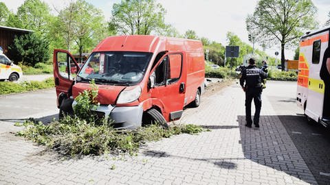 Transporter rast auf Aldi-Parkplatz (Foto: René Priebe )